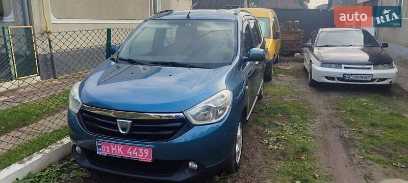 Минивэн Dacia Lodgy 2013 в Луцке