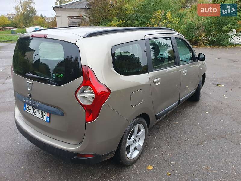 Минивэн Dacia Lodgy 2012 в Дубно