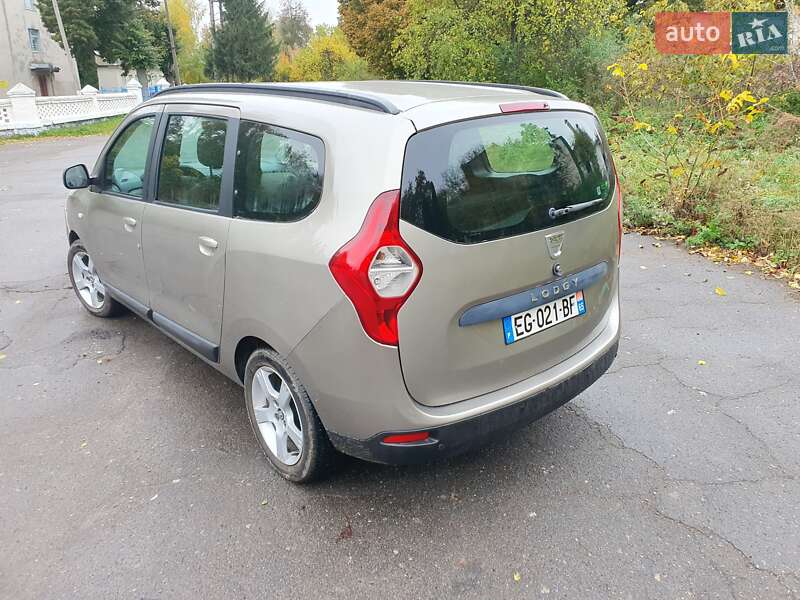 Минивэн Dacia Lodgy 2012 в Дубно