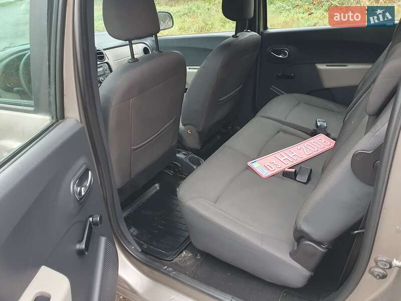 Минивэн Dacia Lodgy 2012 в Дубно