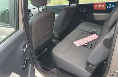 Минивэн Dacia Lodgy 2012 в 