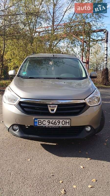 Минивэн Dacia Lodgy 2012 в Черновцах