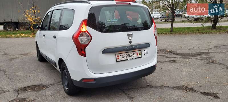 Мінівен Dacia Lodgy 2013 в Києві