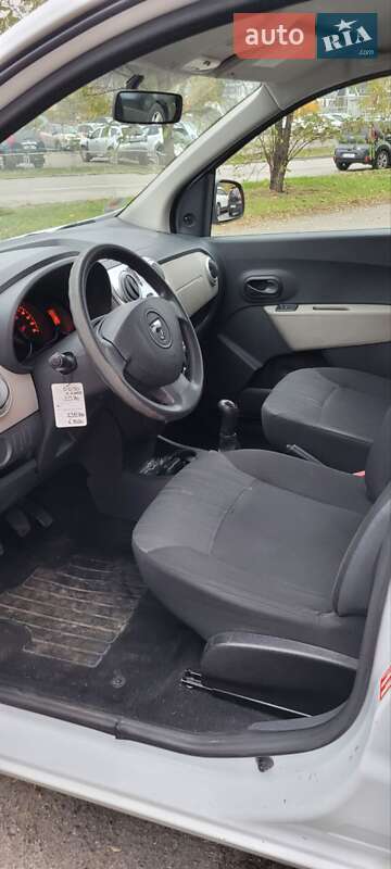 Мінівен Dacia Lodgy 2013 в Києві