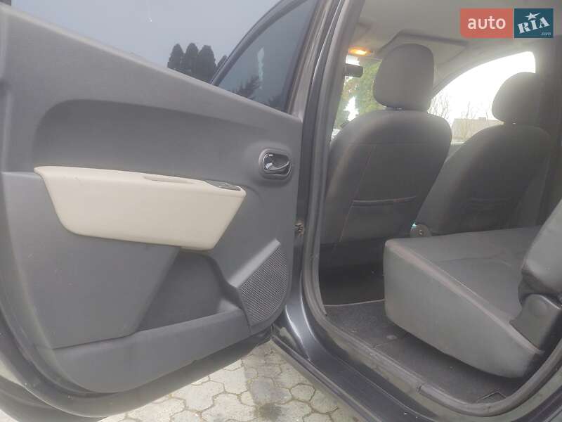 Минивэн Dacia Lodgy 2012 в Дубно