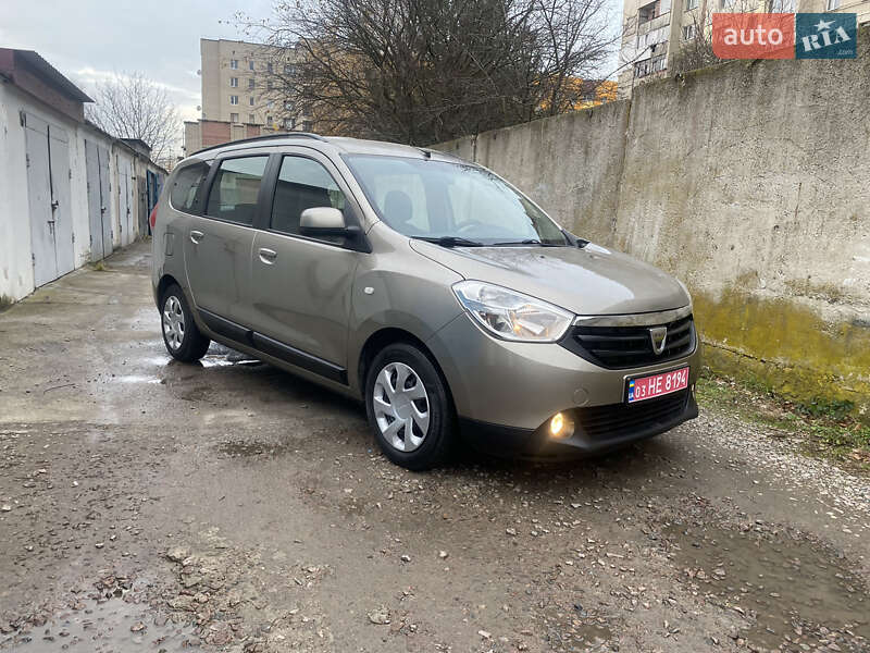Мінівен Dacia Lodgy 2012 в Рівному