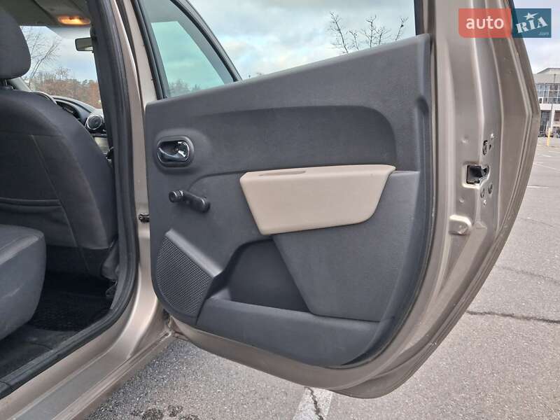 Минивэн Dacia Lodgy 2012 в Броварах