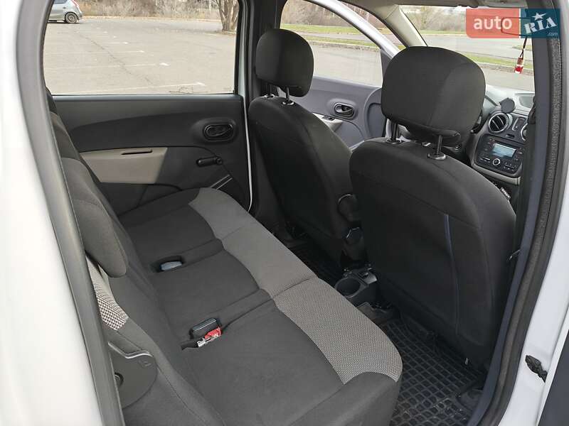 Мінівен Dacia Lodgy 2016 в Кривому Розі