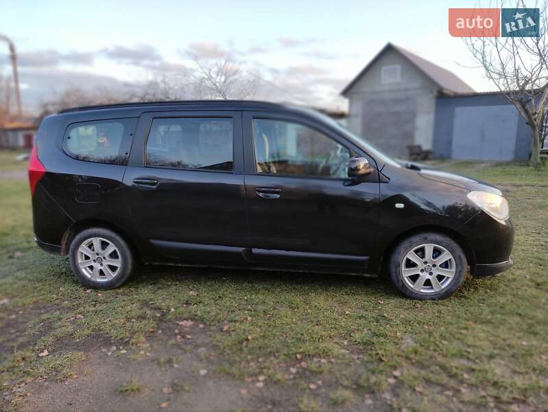 Мінівен Dacia Lodgy 2013 в Сарнах