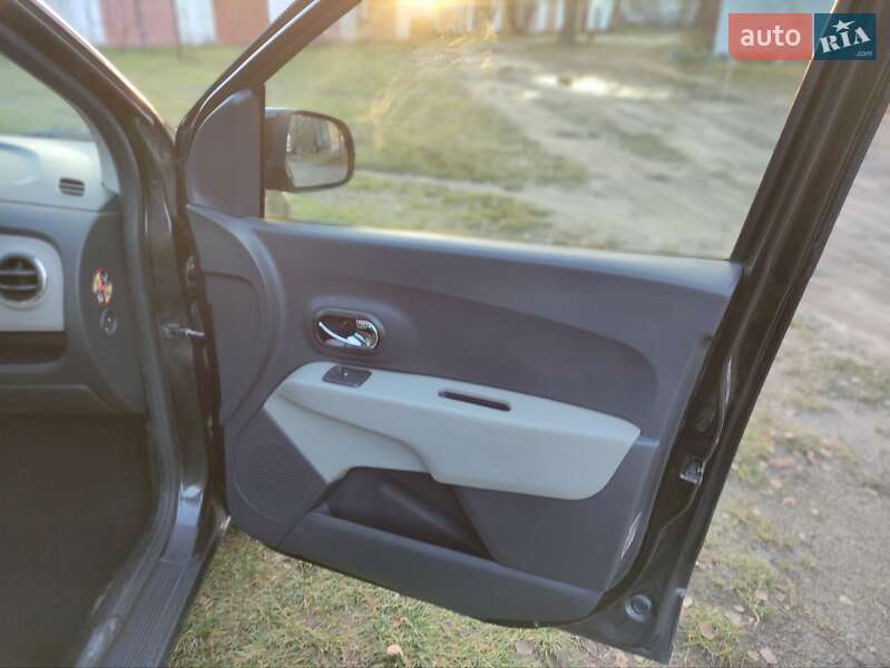 Мінівен Dacia Lodgy 2013 в Сарнах