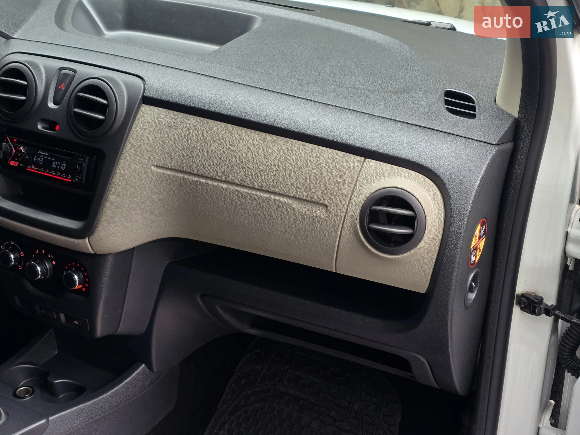 2015 Dacia Lodgy - мініатюра 51