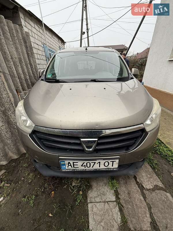 Dacia Lodgy 2012