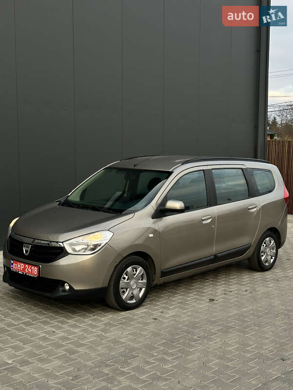 Мінівен Dacia Lodgy 2012 в Луцьку
