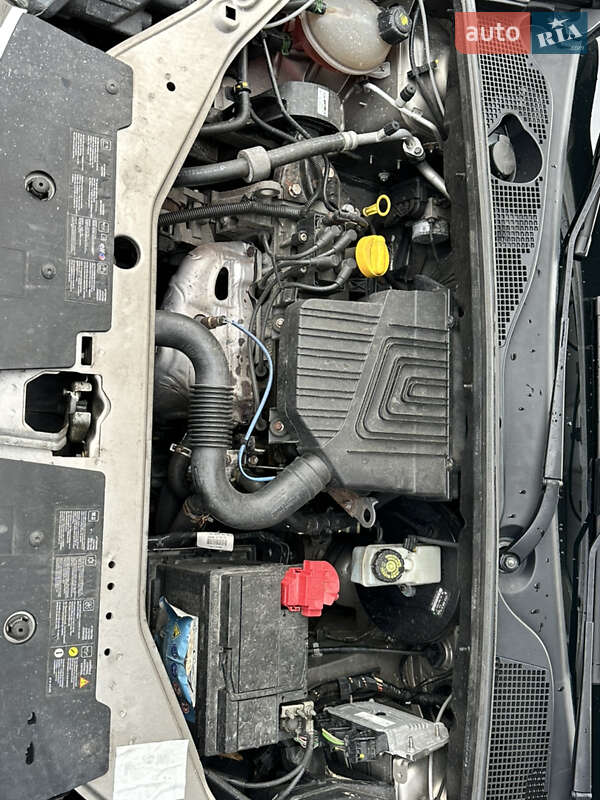 Мінівен Dacia Lodgy 2012 в Луцьку