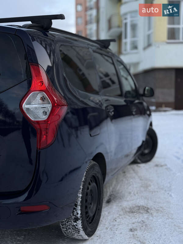 Мінівен Dacia Lodgy 2012 в Івано-Франківську