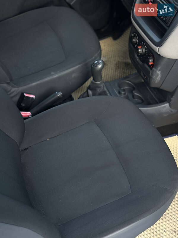 Мінівен Dacia Lodgy 2012 в Івано-Франківську