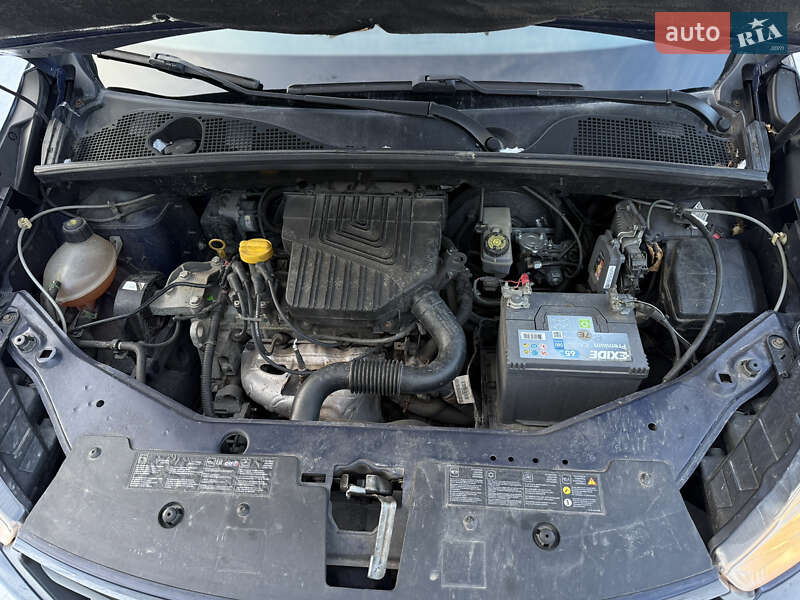 Мінівен Dacia Lodgy 2012 в Івано-Франківську