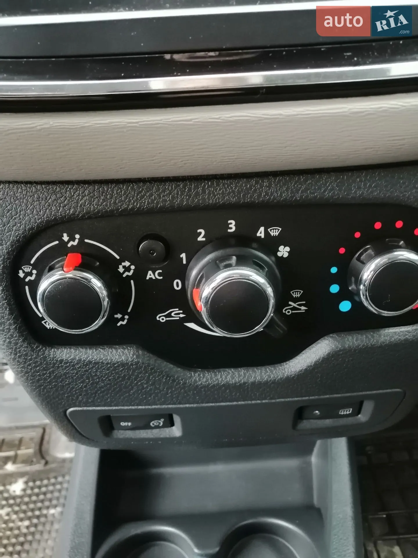 2013 Dacia Lodgy - мініатюра 17