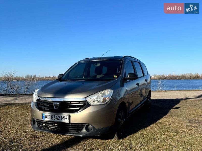 Dacia Lodgy 2012