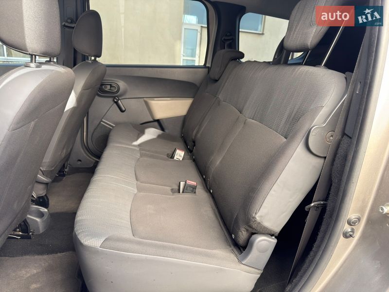 Минивэн Dacia Lodgy 2012 в Львове