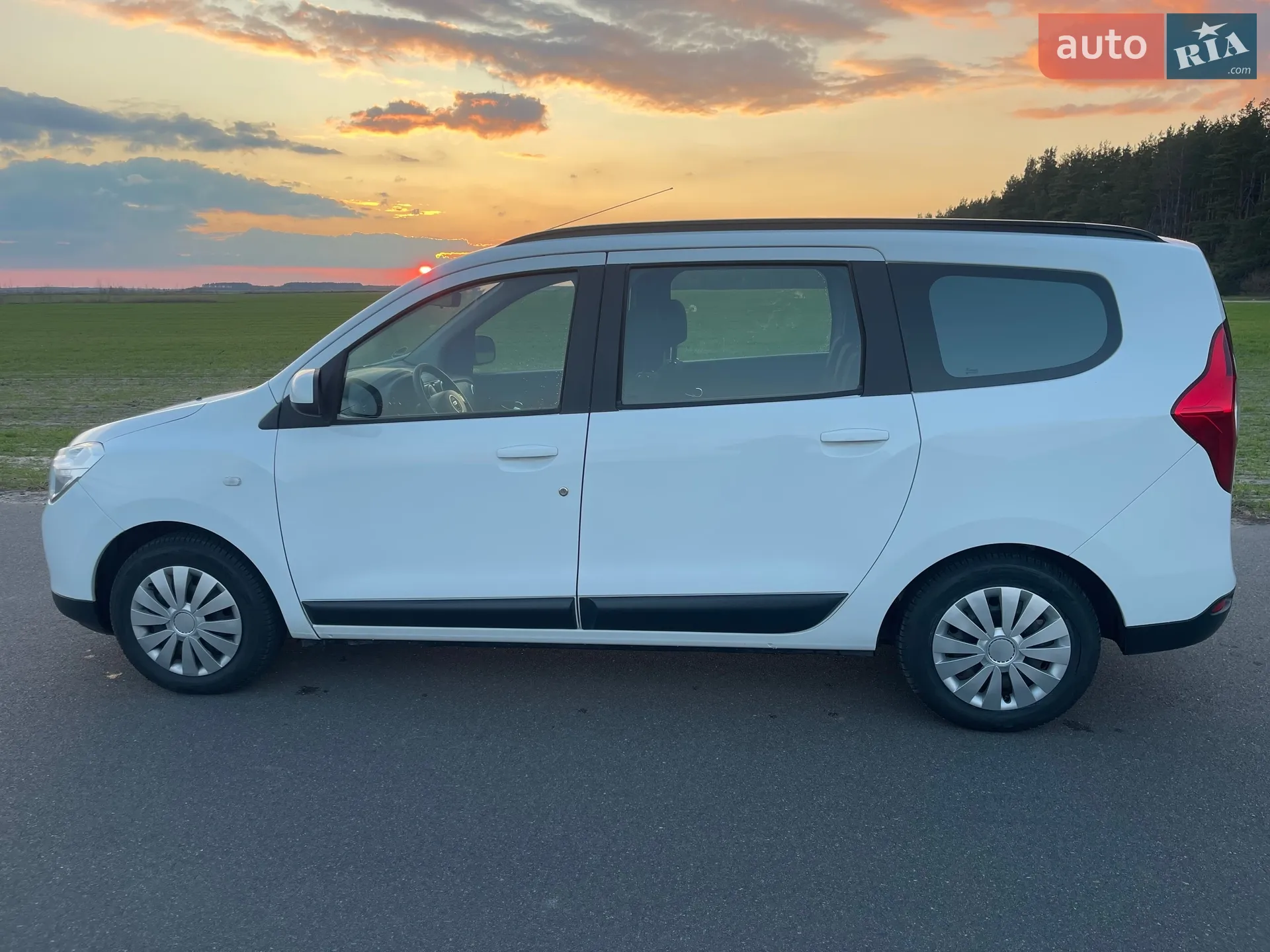 2016 Dacia Lodgy - мініатюра 8