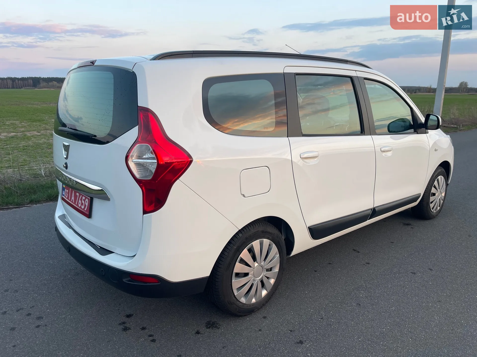 2016 Dacia Lodgy - мініатюра 16