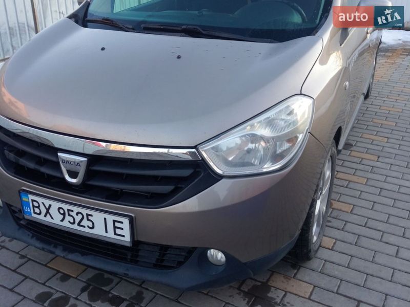 Dacia Lodgy 2012
