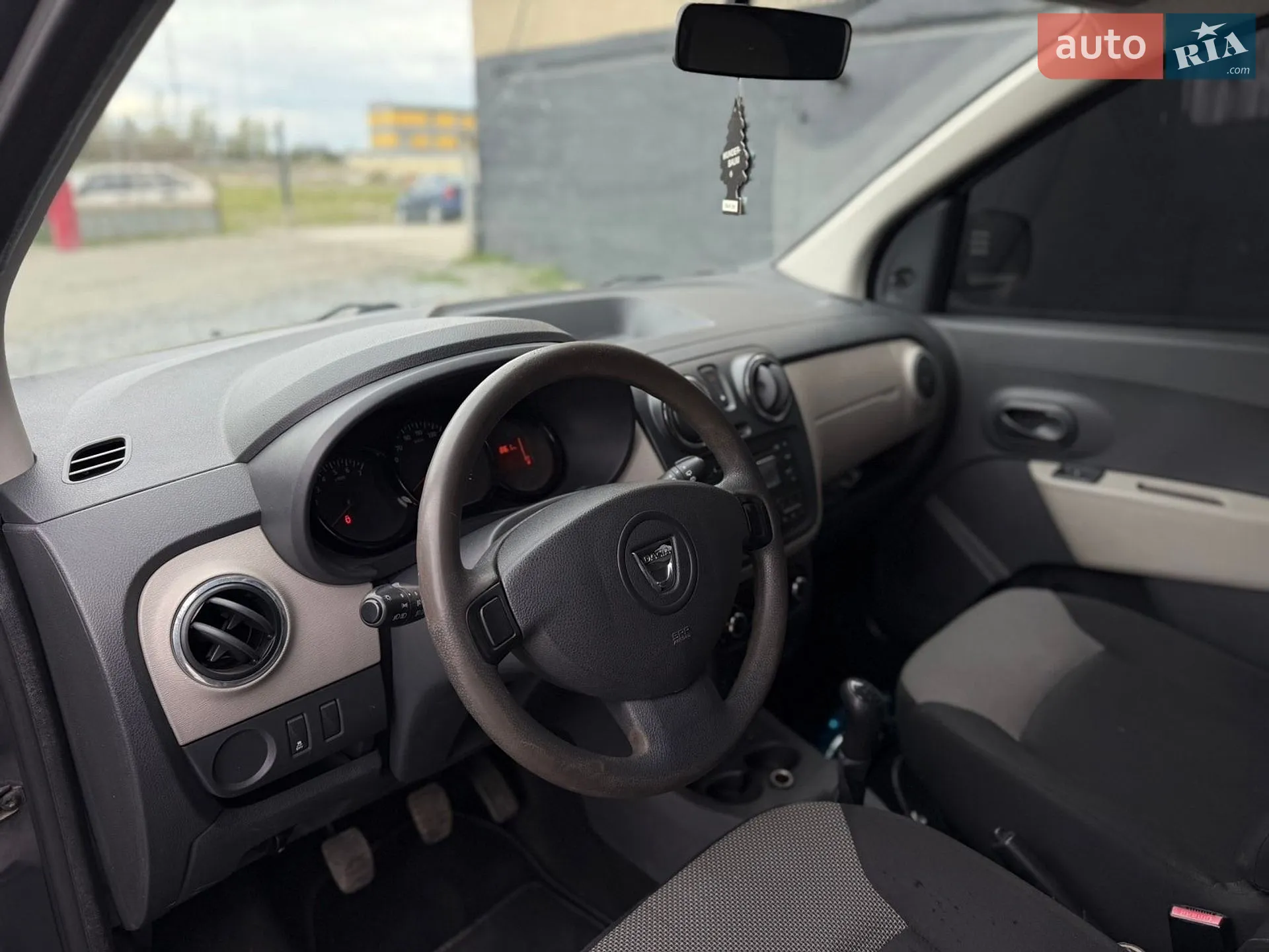 2015 Dacia Lodgy - мініатюра 12