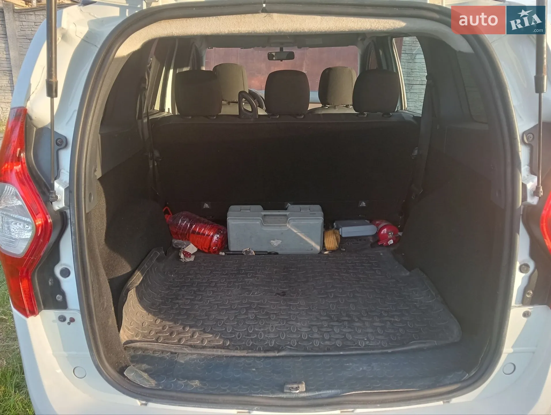 2013 Dacia Lodgy - мініатюра 5