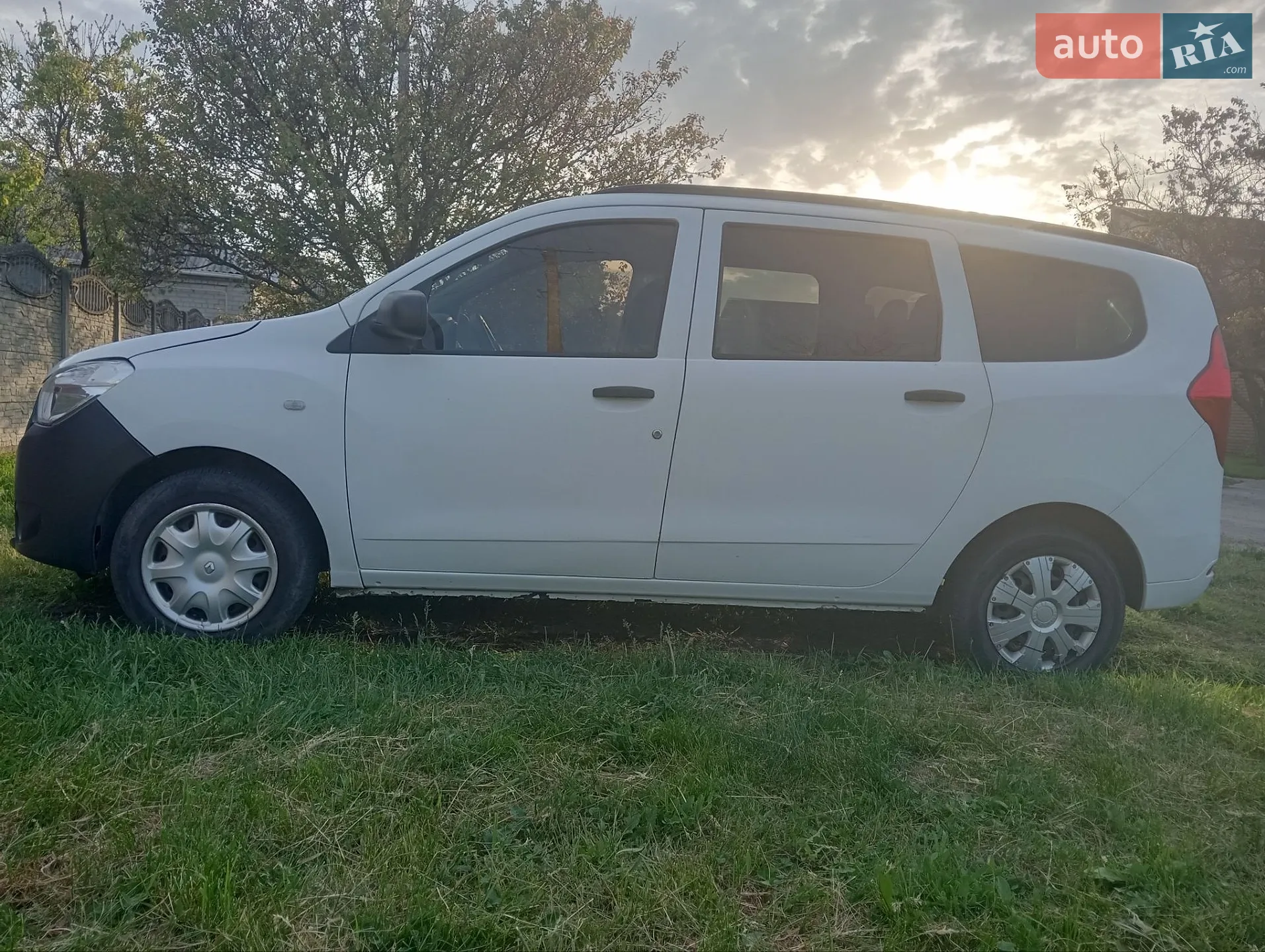 2013 Dacia Lodgy - мініатюра 3