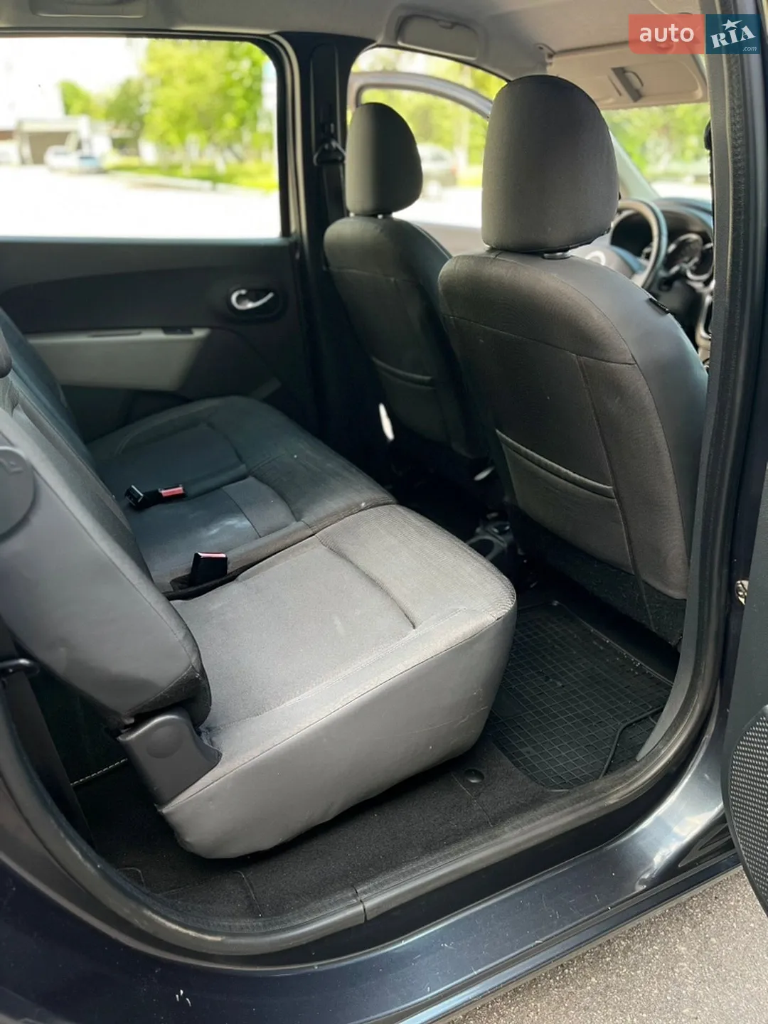 2012 Dacia Lodgy - мініатюра 18