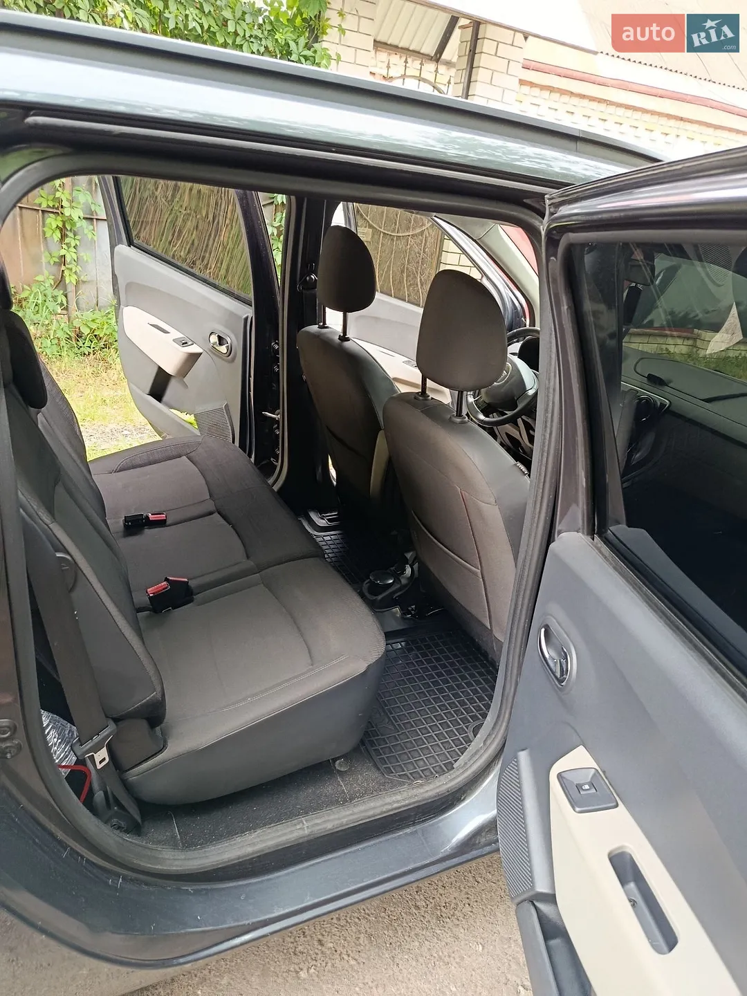 2013 Dacia Lodgy - мініатюра 11