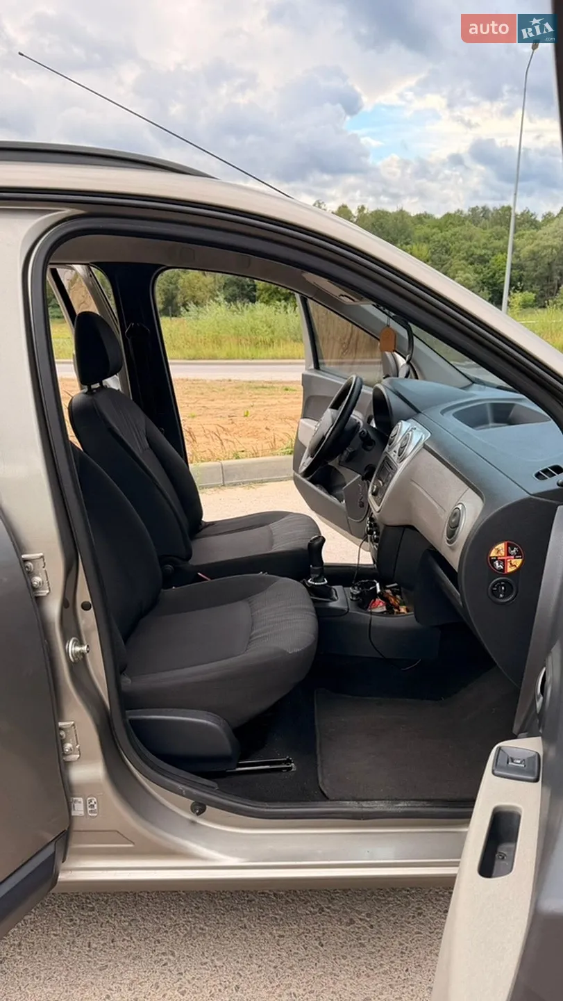 2012 Dacia Lodgy - мініатюра 12