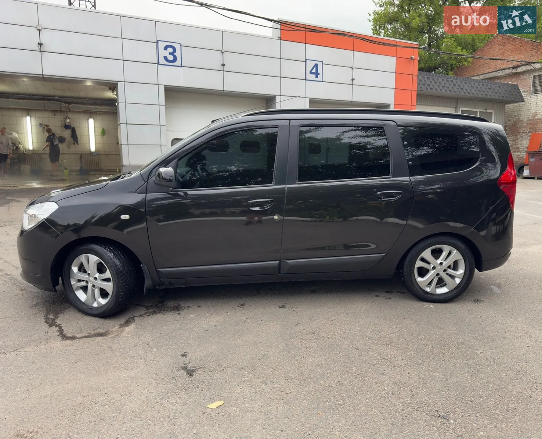 2013 Dacia Lodgy - мініатюра 2