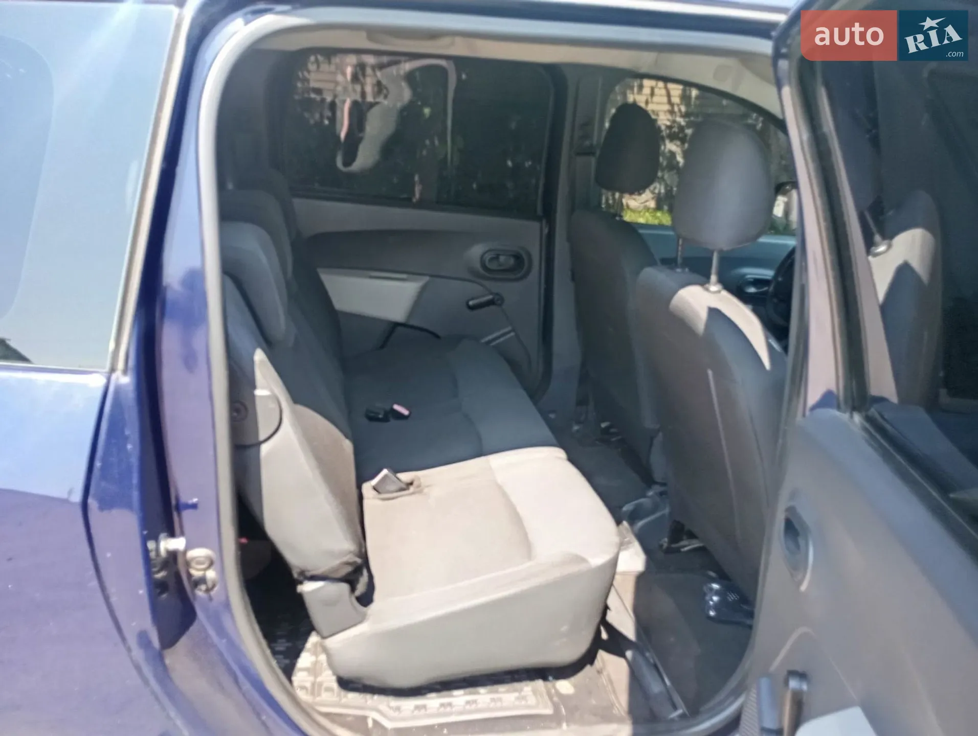 2014 Dacia Lodgy - мініатюра 2