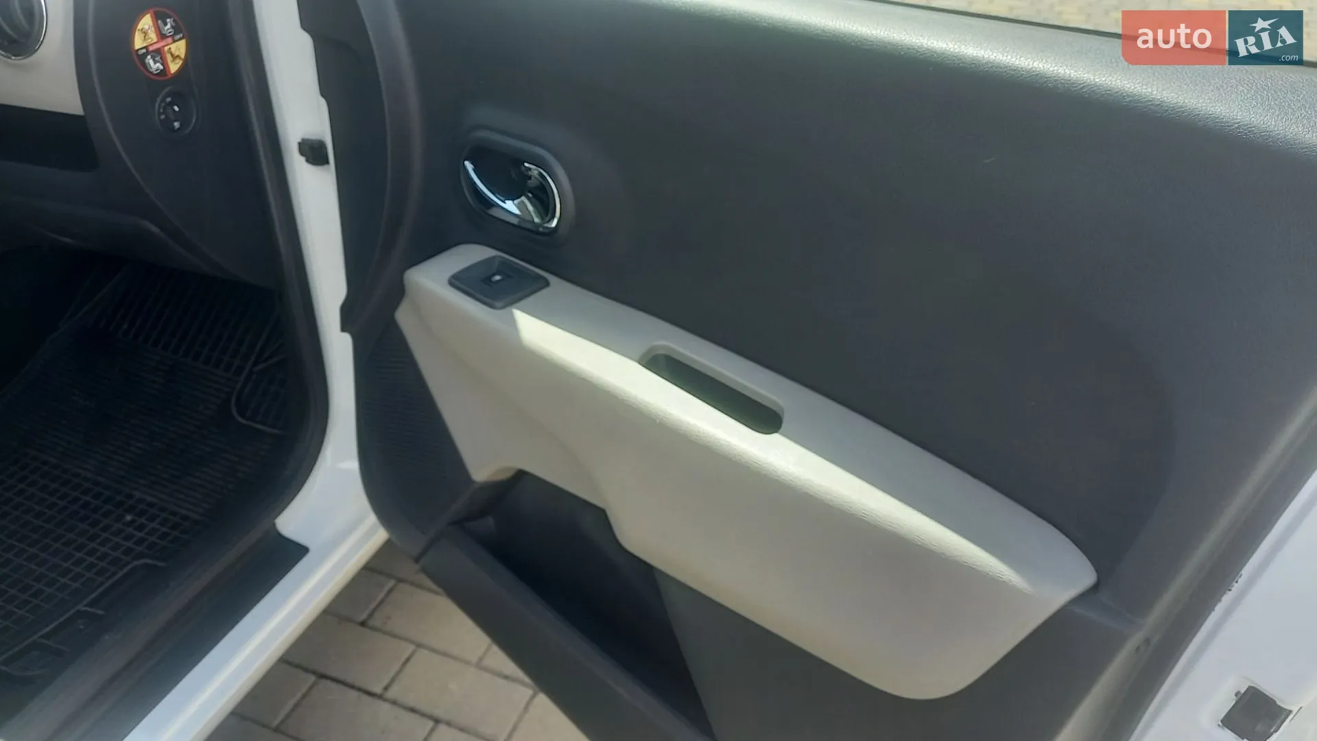 2012 Dacia Lodgy - мініатюра 9