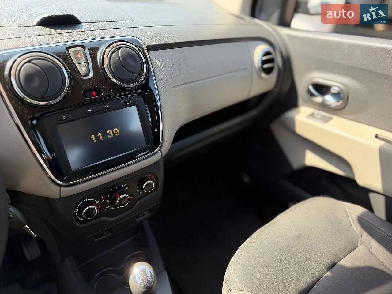 2013 Dacia Lodgy - мініатюра 12