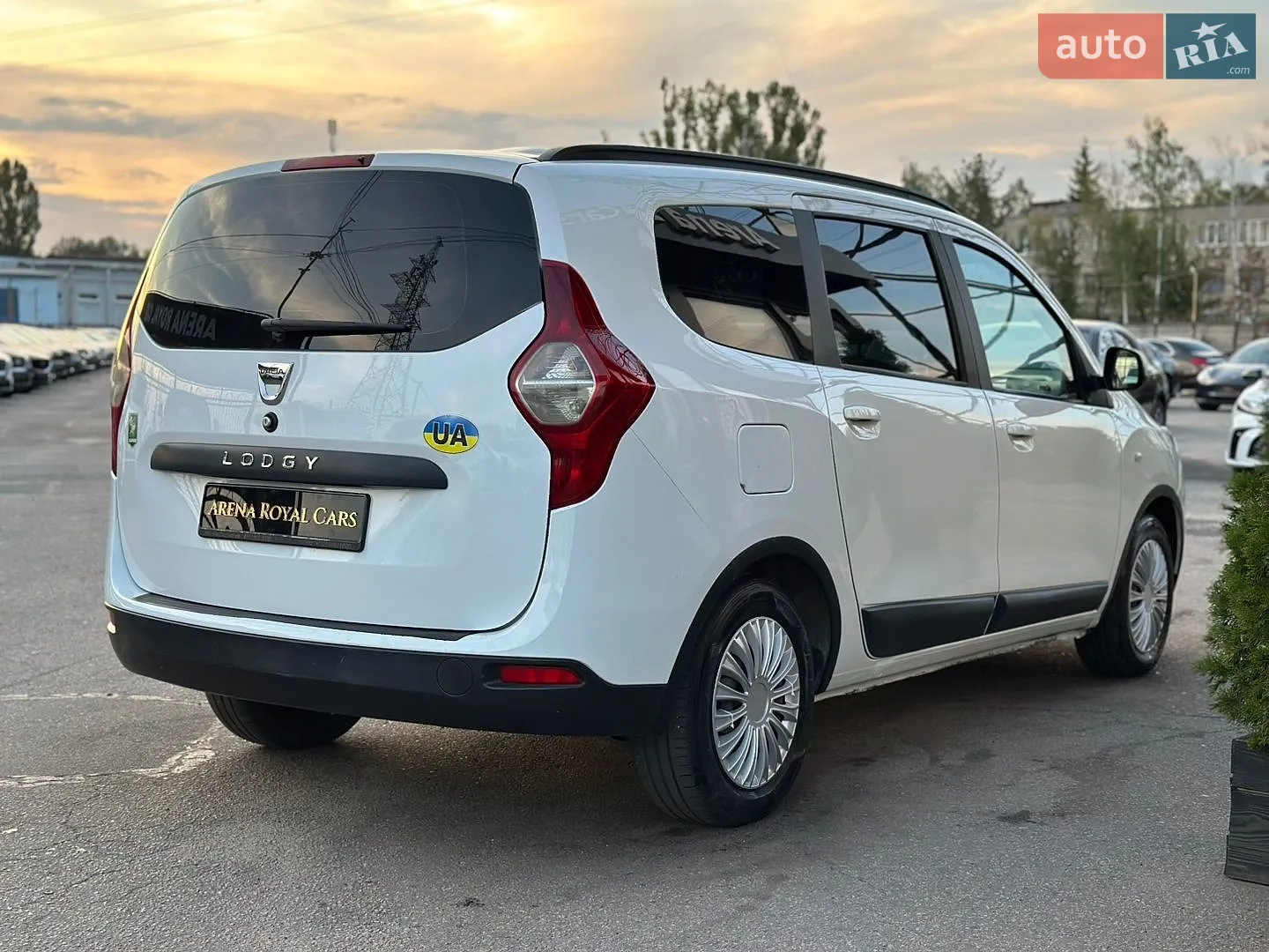 2015 Dacia Lodgy - мініатюра 10