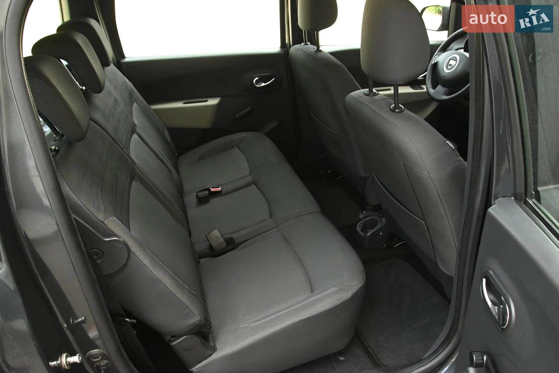 2014 Dacia Lodgy - мініатюра 34