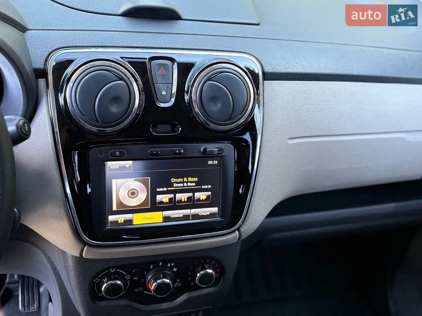 2012 Dacia Lodgy - мініатюра 20