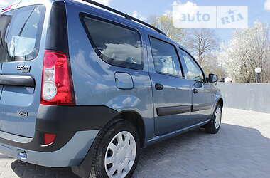 Минивэн Dacia Logan MCV 2008 в 