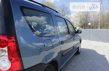 Минивэн Dacia Logan MCV 2008 в 