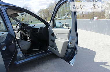 Минивэн Dacia Logan MCV 2008 в 