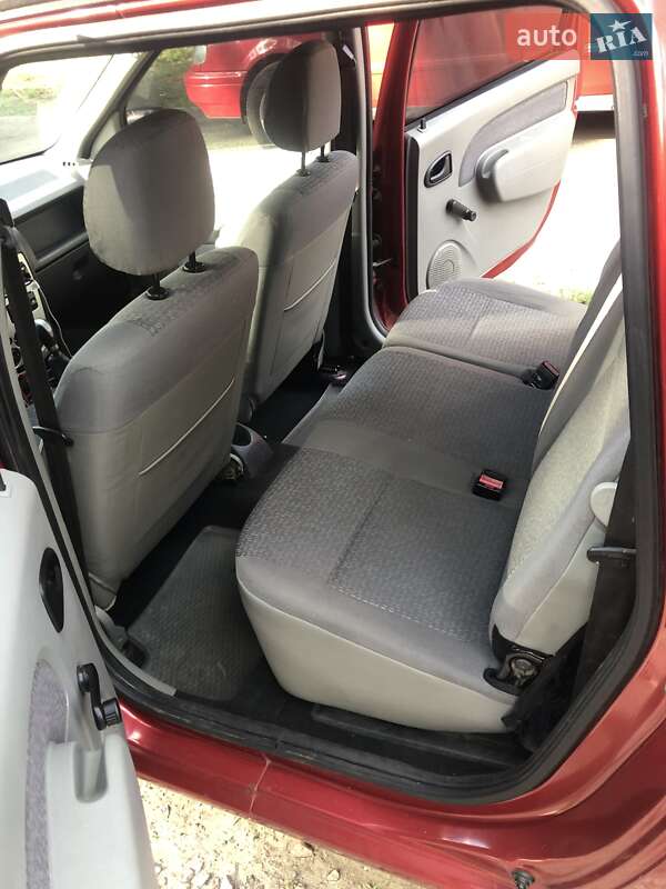 Универсал Dacia Logan MCV 2007 в Киеве