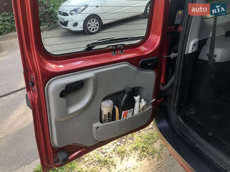 Универсал Dacia Logan MCV 2007 в Киеве