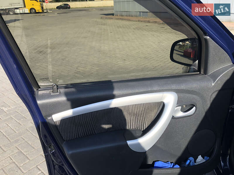 Універсал Dacia Logan MCV 2011 в Мукачевому