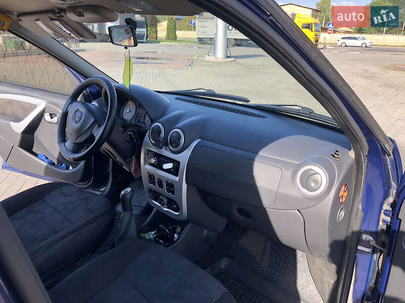 Універсал Dacia Logan MCV 2011 в Мукачевому