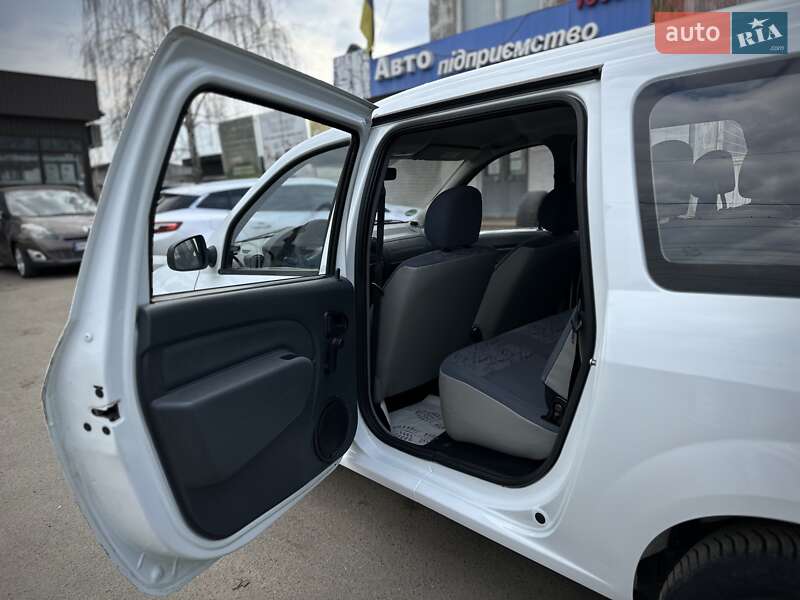 Универсал Dacia Logan MCV 2009 в Сумах