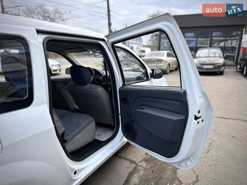Универсал Dacia Logan MCV 2009 в Сумах