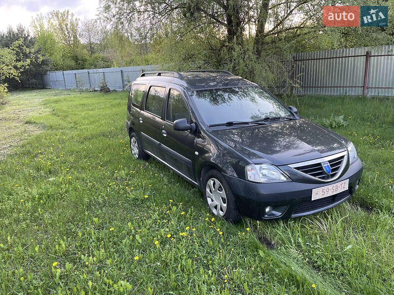 Универсал Dacia Logan MCV 2009 в 